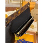 Louis Vuitton exclusive starting model: M60221